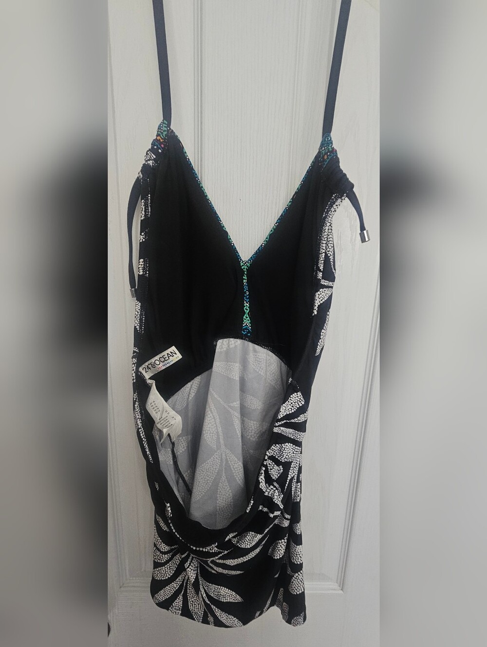 24th & Ocean "Mosaic Leaf" Strappy High Neck Tankini Top. Size XL - Picture 11 of 12